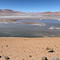 De Quisquiro-zoutvlakte in de Zuid-Amerikaanse Altiplano is rijk aan zoutmeren – het soort landschap dat ooit op Mars kan hebben bestaan. © Maksym Bocharov