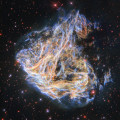 Deze Hubble-opname toont DEM L 190, het overblijfsel van een zware ster die een  type II supernova-explosie heeft ondergaan. © ESA/Hubble & NASA, S. Kulkarni, Y. Chu; CC BY 4.0