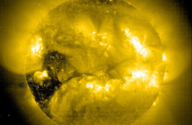 De Zon in beeld gebracht door ESA’s SOHO-satelliet.    ESA