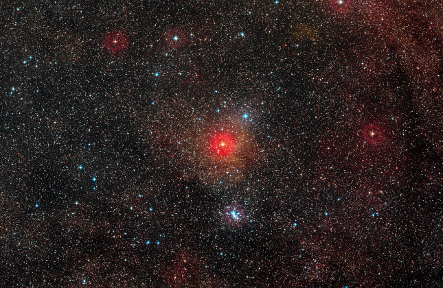 Gele hyperreuzenster HR 5171 en omgeving Credit: ESO/Digitized Sky Survey 2