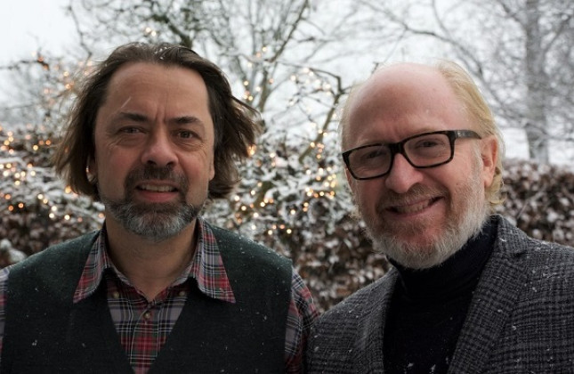 Francisco 'Paco' Colomer (rechts) volgt Huib van Langevelde (links) op als directeur van JIVE. (c) JIVE