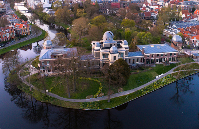 De Leidse Sterrewacht aan de Witte Singel. (c) V. Mullenders/Sterrewacht Leiden/Universiteit Leiden