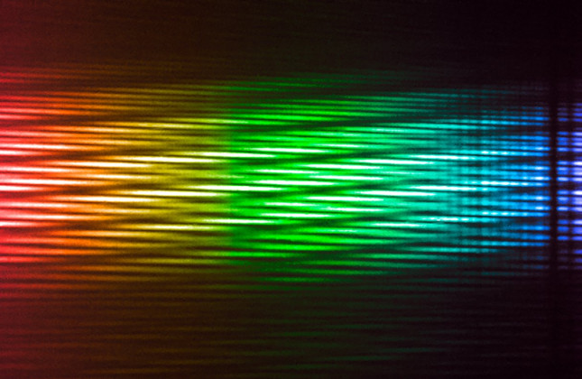 De eerste signalen die door MATISSE zijn opgevangen. Het MATISSE-instrument hoort bij de Very Large Telescope Interferometer van de ESO-sterrenwacht op Paranal in het noorden van Chili. (c) ESO/MATISSE-consortium