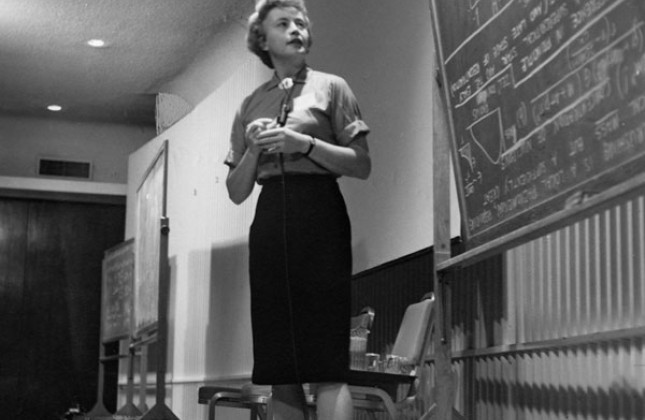 Margaret Burbidge, de eerste vrouwelijke voorzitter van de AAS (1976-1978).