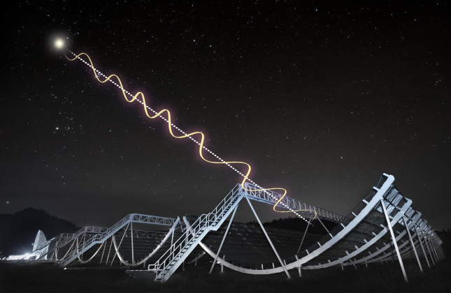 Artistieke weergave van het gepolariseerde licht van een pulsar dat op de CHIME-telescoop terechtkomt. (c) CHIME/Dunlap Institute