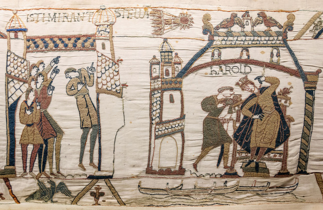 De oudste bekende afbeelding van de komeet van Halley op het tapijt van Bayeux met gebeurtenissen in het jaar 1066. (c) Wikimedia commons