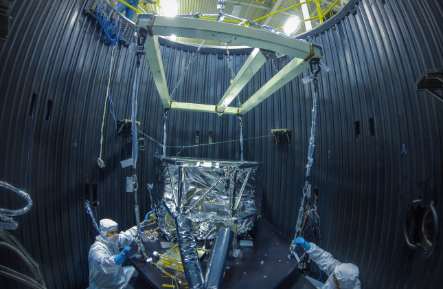 Het MIRI-instrument op de James Webb-ruimtetelescoop is mede ontwikkeld in Nederland. (c) NASA/Chris Gunn