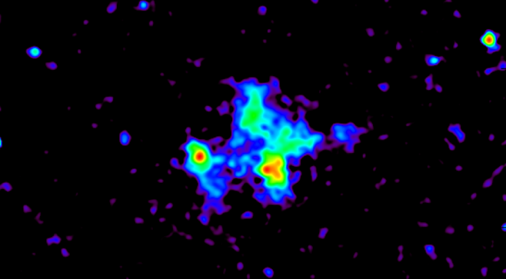 Lofar ontrafelt botsende clusters van sterrenstelsels