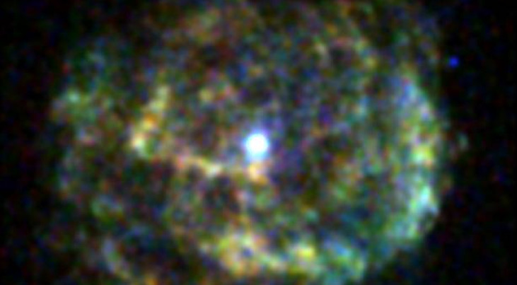 Röntgenopname van de NASA-satelliet Chandra van de supernovarest Kes 73. De heldere bron in het centrum is de magnetar AXP 1E 1841-045  (credit: NASA/CXO/J. Vink Universiteit Utrecht)