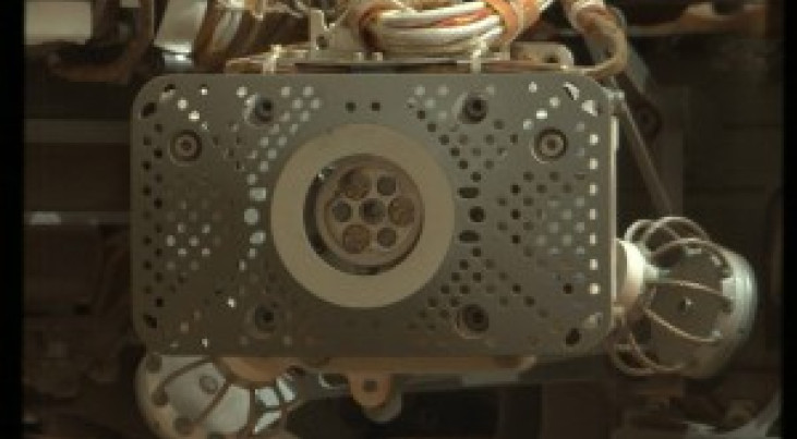 Eindelijk is Curiosity’s arm aan de beurt