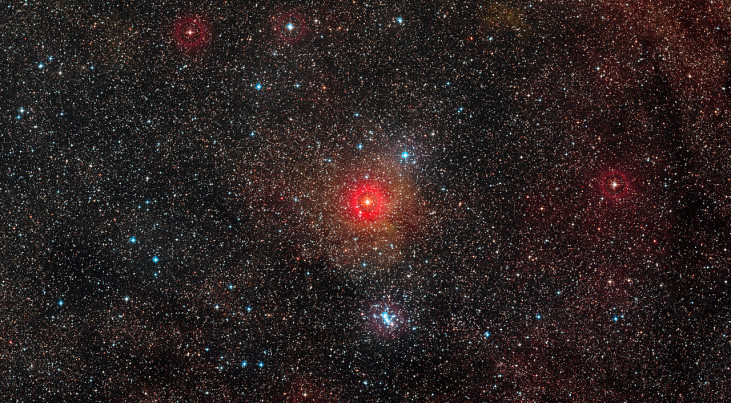 Gele hyperreuzenster HR 5171 en omgeving Credit: ESO/Digitized Sky Survey 2