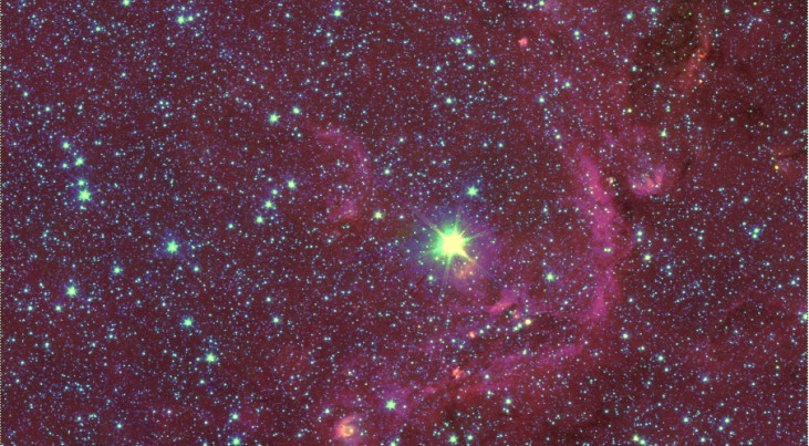 De ster HR 5271A is een van de vier onderzochte hyperreuzen. (c) A. Lobel/NASA/Spitzer Space Telescope/IRAC