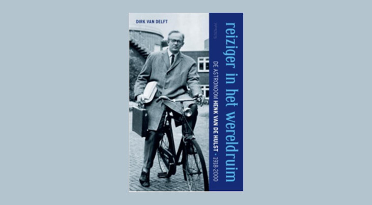 Cover van het nieuwe boek 'Reiziger in het wereldruim' door Dirk van Delft
