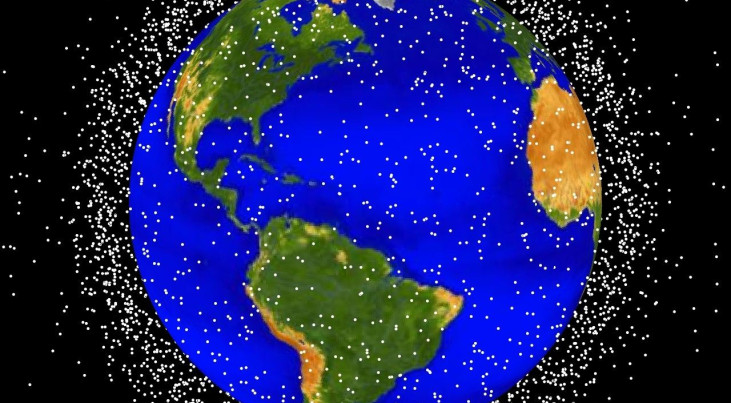 Impressie van het ruimtepuin in een lage baan rondom de aarde. (c) NASA