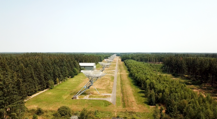 De Westerbork Synthese Radio Telescoop (WSRT). (c) ASTRON