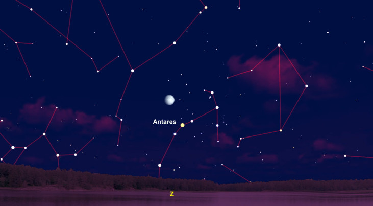 2 juli: Antares rechtsonder maan