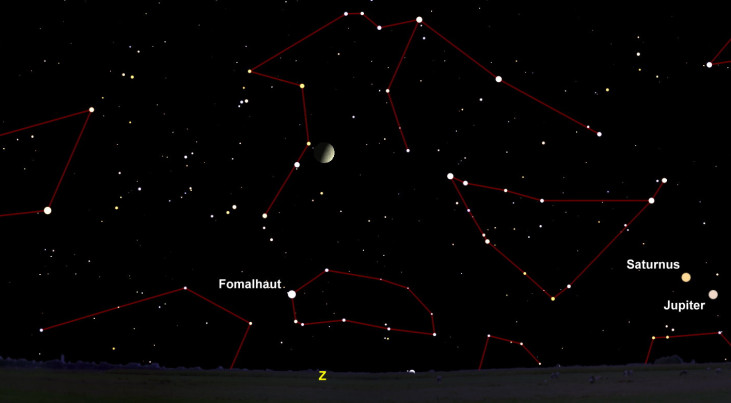 22 november: ster Fomalhaut linksonder halve maan