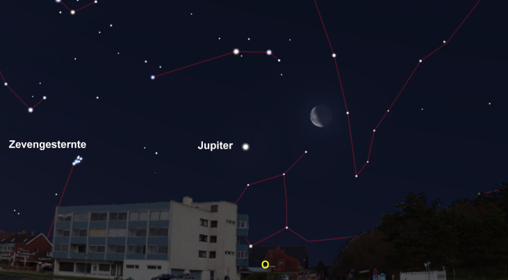 11 juli: Jupiter links van maan