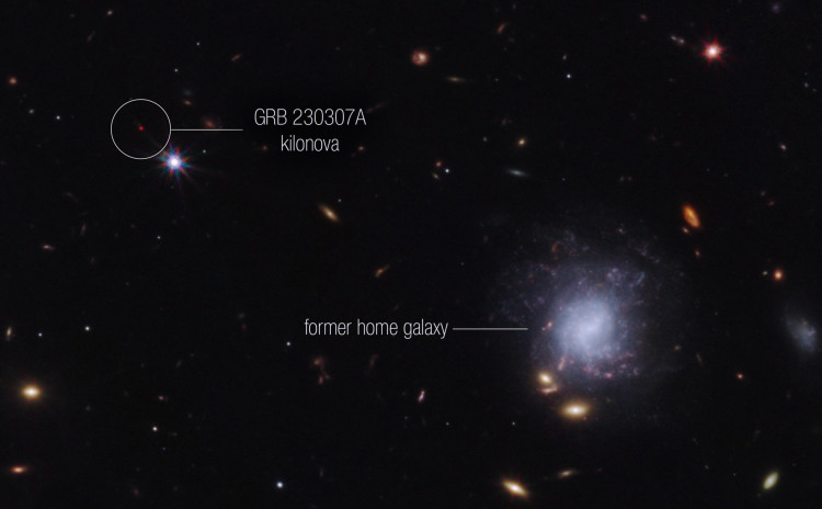 Afbeelding gemaakt met de James Webb-ruimtelescoop van de heldere gammaflits GRB230307A.
